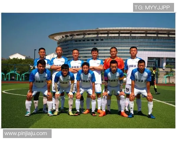 南京篮球队的默契配合揭秘:如何在赛场上实现完美协作与团队精神 南京篮球队的默契配合揭秘:如何在赛场上实现完美协作与团队精神