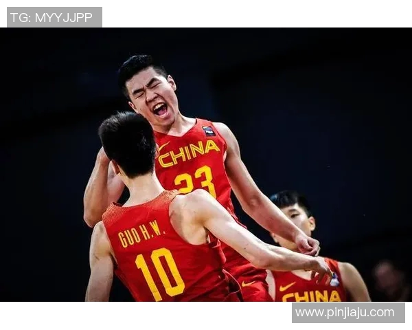 王泉泽：从篮球新星到职业生涯的辉煌之路探索与成长的故事