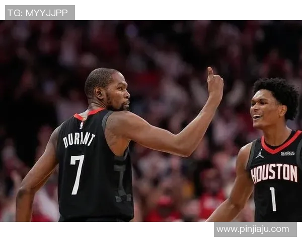 火箭队与国王队常规赛激战正酣球迷期待精彩对决与精彩表现