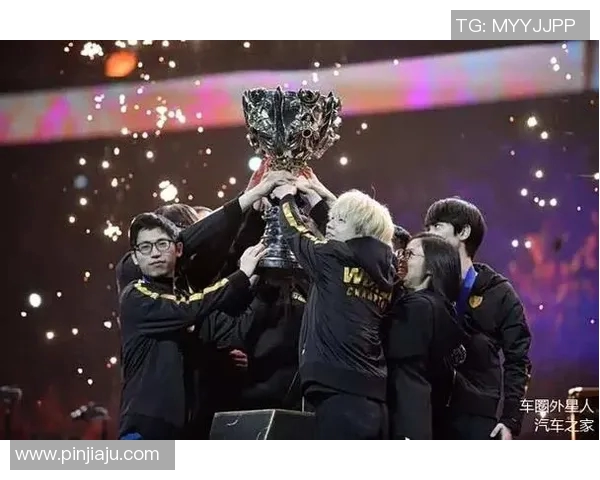 FPX战队的荣耀与挑战：DOTA2赛场上的奋斗与成长之路